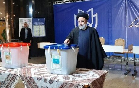 رئیس جمهور رای خود را به صندوق انداخت