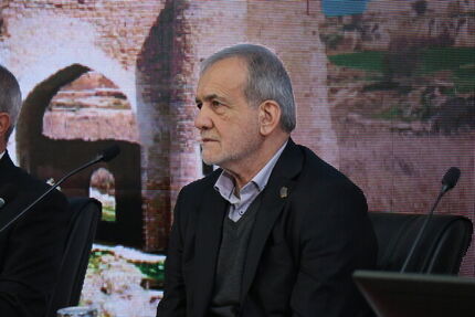 امضای سه تفاهم‌نامه مهم سرمایه‌گذاری در استان کهگیلویه و بویراحمد با حضور رئیس جمهور