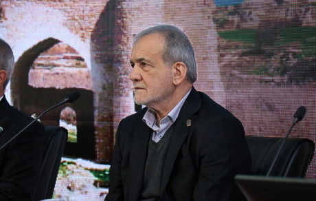 امضای سه تفاهم‌نامه مهم سرمایه‌گذاری در استان کهگیلویه و بویراحمد با حضور رئیس جمهور