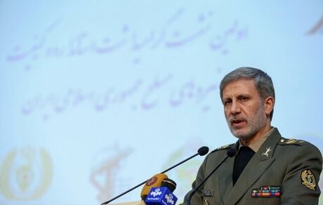 وزیر دفاع: موشک‌باران عین‌الاسد در بالاترین سطح استانداردها انجام شد
