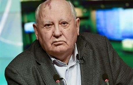  گورباچف: روسیه و آمریکا باید پیمان استارت را تمدید و دکترین نظامی را تغییر دهند