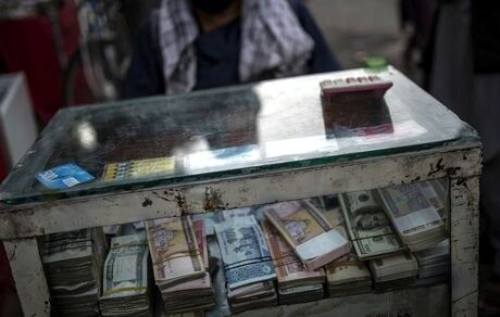 کشف ۱۲ میلیون دلار پول نقد و شمش طلا از مقامات سابق افغانستان