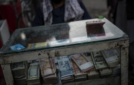کشف ۱۲ میلیون دلار پول نقد و شمش طلا از مقامات سابق افغانستان