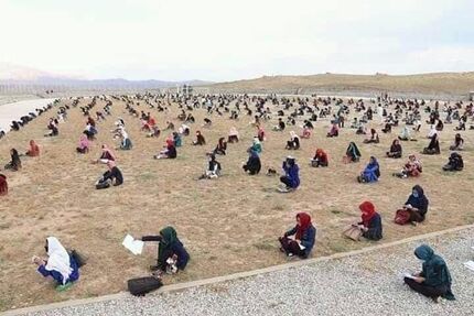 اولین کنکور افغانستان در دوران طالبان برگزار شد / زنان در انتخاب رشته محدود شدند
