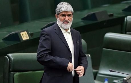 
علی مطهری: مردم می‌گویند ما در برابر فشارهای خارجی مقاومت می‌کنیم اما تا کی؟ 