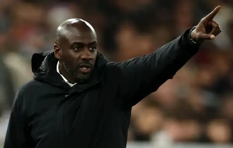 غنا، سرمربی خود را ۳ ماه مانده به جام جهانی اخراج کرد!