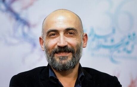 صف‌کشی هادی حجازی‌فر جلوی جشنواره تئاتر فجر: برگزاری جشنواره کار هنرمندان است نه دولتی‌ها