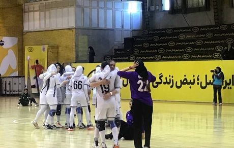 قهرمانی تیم سنگ آهن بافق در لیگ برتر هندبال بانوان