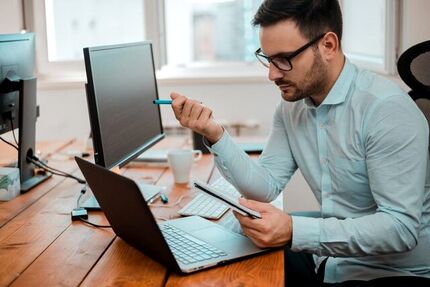 کار کردن بیشتر از ۵۵ ساعت در هفته مرگبار است!