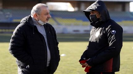 یحیی گل‌محمدی تا ۲ سال دیگر سرمربی پرسپولیس است / توافق سرخپوشان با مهاجم استقلالی تکذیب شد