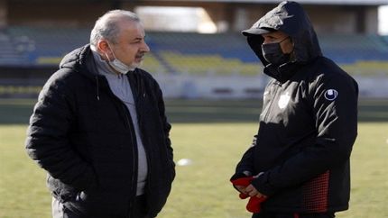 یحیی گل‌محمدی تا ۲ سال دیگر سرمربی پرسپولیس است / توافق سرخپوشان با مهاجم استقلالی تکذیب شد