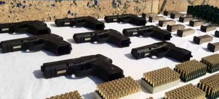 کشف ۲۸ قبضه کلت جنگی در مرزهای استان آذربایجان‌غربی