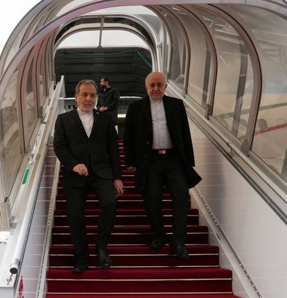 عراقچی وارد پاریس شد