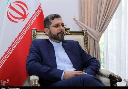 انقلاب ثمره مجاهدت ملی خستگی ناپذیر برای استقلال بود