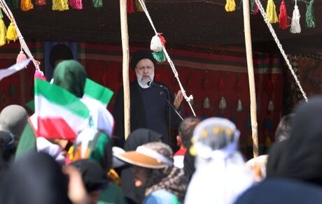 عشایر همواره در دفاع از انقلاب حضور موثری داشته‌اند