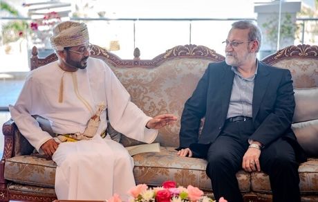 دیدار و گفت و گوی ۳ ساعته لاریجانی با وزیر خارجه عمان