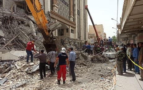 دستور وزیر کشور به استاندار خوزستان در پی ریزش ساختمان متروپل