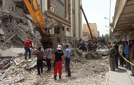دستور وزیر کشور به استاندار خوزستان در پی ریزش ساختمان متروپل