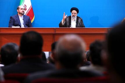 رئیسی: امروز وظیفه ما تلاش مضاعف برای گره‌گشایی از زندگی مردم است