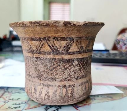 کشف جام سفالی ۵ هزار ساله در همدان
