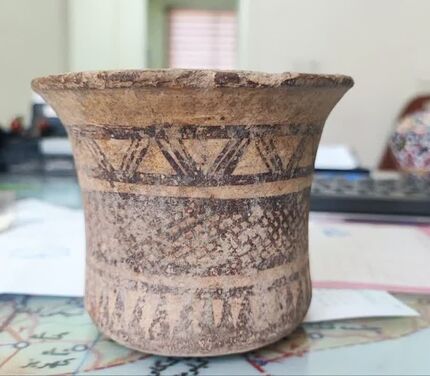 کشف جام سفالی ۵ هزار ساله در همدان