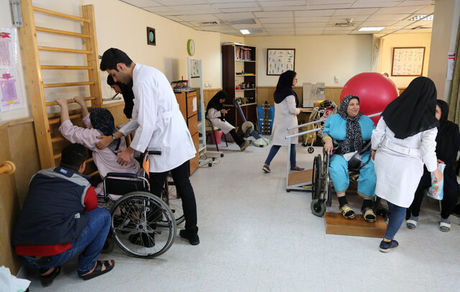 عقب‌ماندگی بهزیستی در تهیه اقلام کمک توانبخشی/ «سمعک»؛ پاشنه‌ آشیل