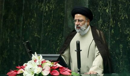 بودجه ۱۴۰۱ بدون تورم و کسری بزودی تقدیم مجلس می‌شود / مشورت با مجلس عنایت الهی است