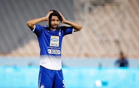 عارف غلامی بازی با پارس جنوبی را از دست داد