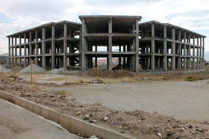 میانگین عمر پروژه‌های نیمه تمام کشور ۱۸ سال شد