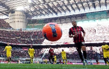 صعود میلان به صدر جدول سری آ