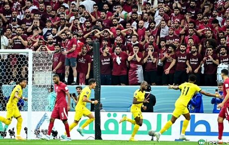 قطر صفر - اکوادور ۲/ شکست میزبان در دیدار افتتاحیه جام‌جهانی