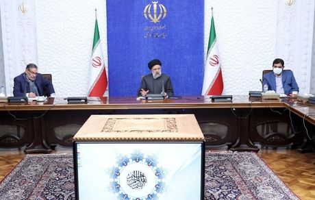 دستگاه‌های مسئول عوامل مداخله‌گر در بازار ارز را شناسایی و با جدیت به وظیفه خود عمل کنند