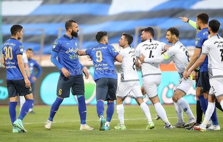 تساوی استقلال مقابل گل گهر در بازی دوستانه