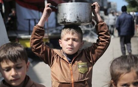 فاجعه یک میلیون کودک در آستانه سوءتغذیه در غزه