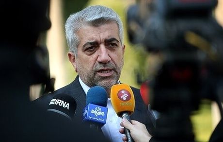 وزیر نیرو: برق را از بخش خصوصی گران می‌خریم و به خودش ارزان می‌فروشیم
