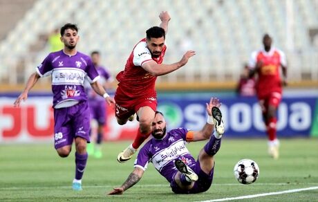 پرسپولیس باز هم با آل‌کثیر برد / صدرنشینی دوباره قرمزها در هفته‌های داغ لیگ