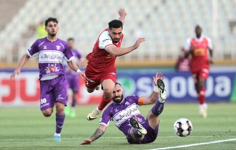 پرسپولیس باز هم با آل‌کثیر برد / صدرنشینی دوباره قرمزها در هفته‌های داغ لیگ