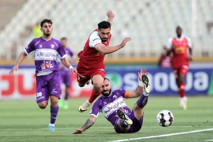 پرسپولیس باز هم با آل‌کثیر برد / صدرنشینی دوباره قرمزها در هفته‌های داغ لیگ