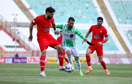 تراکتور با شکست خیبر، دوباره صدرنشین لیگ برتر فوتبال شد