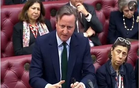 مخالفت وزیر خارجه انگلیس با قرار دادن نام سپاه پاسداران انقلاب اسلامی در فهرست گروه‌های تروریستی