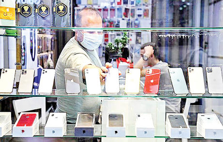 بازار فروش گوشی‌های نو دچار رکود شد / اوج گیری فروش موبایل‌های دست دوم