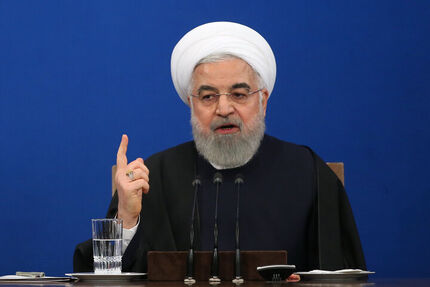 روحانی: ایران و ایرانی از تلاش برای رسیدن به تعالی باز نمی‌ایستد
