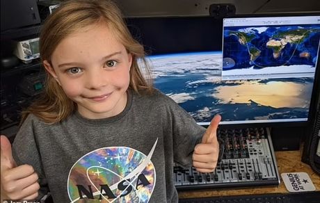 یک دختر ۸ ساله با یک رادیوی آماتور با ایستگاه فضایی بین‌المللی تماس برقرار کرد