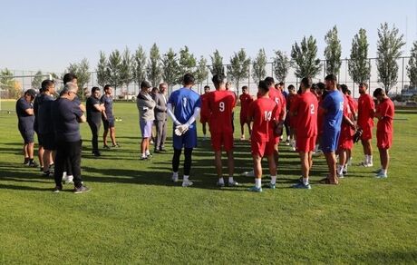 ادامه اعتصاب بازیکنان پیکان در آستانه بازی با پرسپولیس