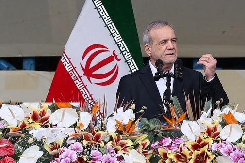 رئیس جمهور: مهمترین دغدغه ما معیشت مردم است / هرگز دنبال سلاح هسته‌ای نیستیم