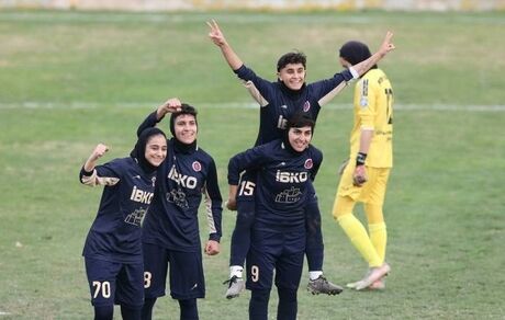 بازی بزرگ لیگ برتر فوتبال بانوان را خاتون بم برد