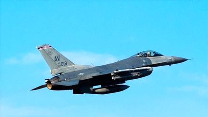 تایید فرود اضطراری جنگنده اف۱۶ آمریکایی