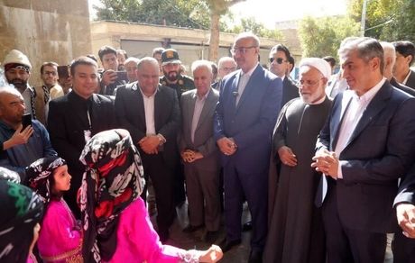 نخستین جشنواره «پیاز و گردو» در هرسین آغاز شد