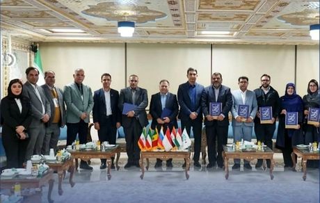 چهار اتاق بازرگانی، تفاهم‌نامه‌ای برای رونق گردشگری و صنایع‌دستی اروند امضا کردند.