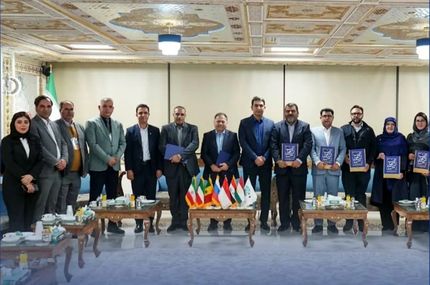 چهار اتاق بازرگانی، تفاهم‌نامه‌ای برای رونق گردشگری و صنایع‌دستی اروند امضا کردند.